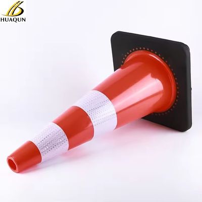 買う 700mm トラフィックコーン 28インチ ブラックベース PVC 柔軟な高速道路建設コーン オンライン製造