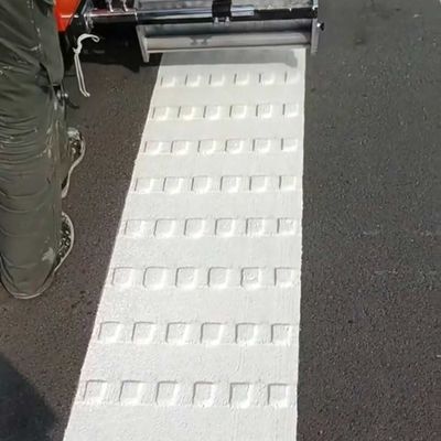 購入 凸状の熱塑性道路標識塗料 高いプロフィール 触覚フィードバック 高い可視性 オンライン製造